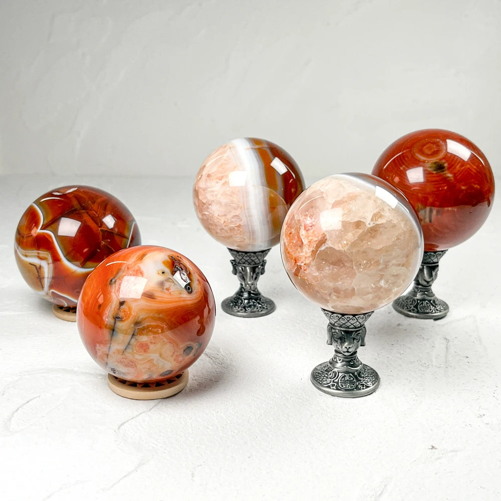 Wholesale Natural Red Onyx Agate Feng Shui Crystal Energy Stone Crystal Craft for Healing and Meditation