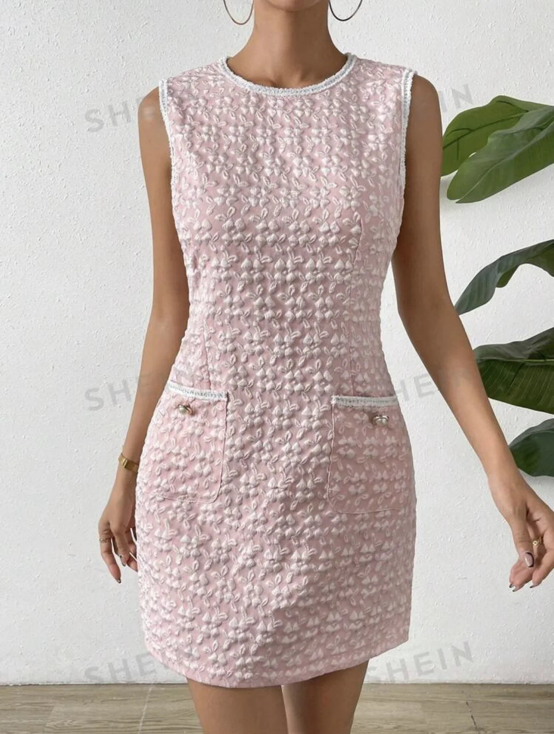 Vải Jacquard 3D Hoa Nổi Cho Đầm Nữ & Trang Phục Nhà