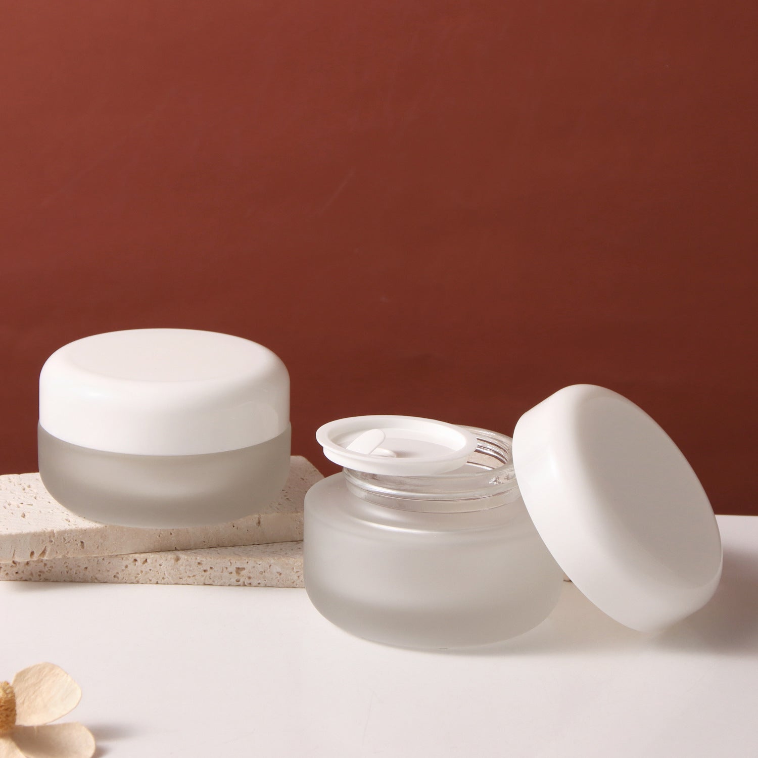 Slim cosmetic glass bottle, thick bottom, transparent, with pump, used for Serum Lotion Cream 