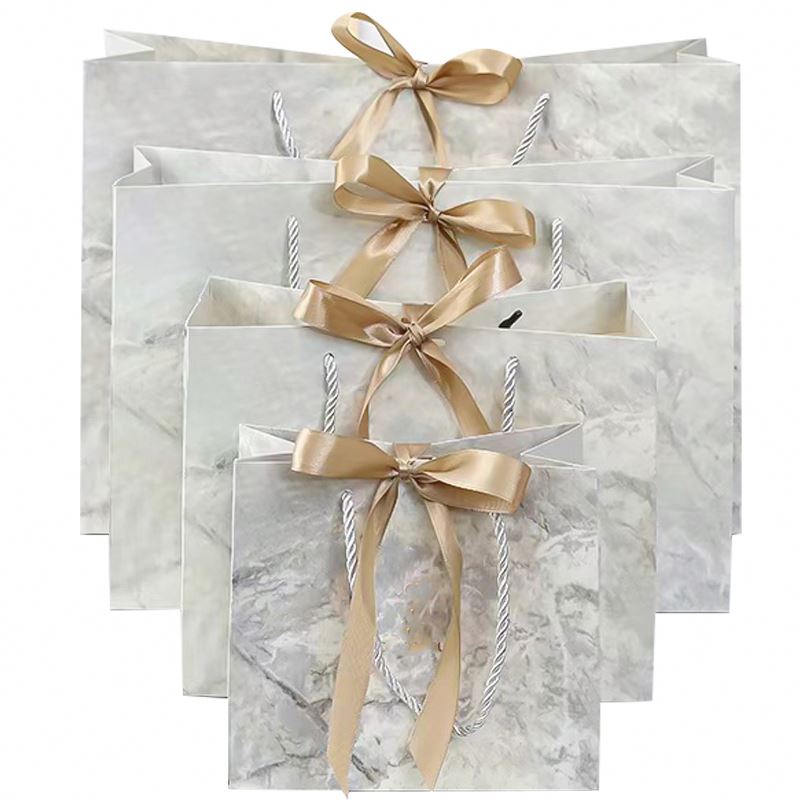 Túi Giấy Cảm Ơn Đựng Quần Áo Quà Tặng Ngày Của Mẹ, Bìa Cứng Trắng, In Offset Tùy Chỉnh, Tay Cầm Flexiloop, Bóng Có Vân