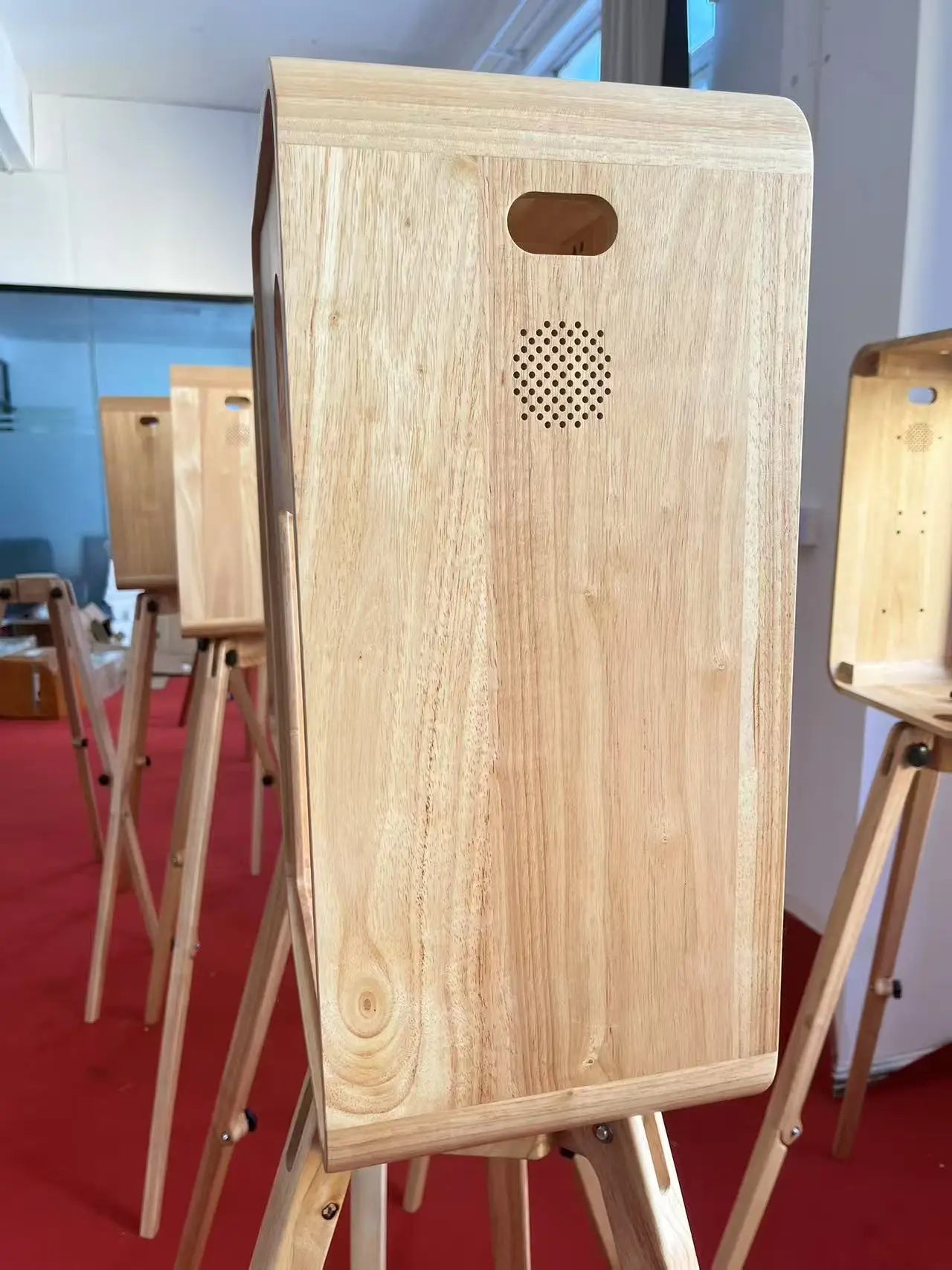 Vintage Wedding Camera: Wooden Selfie DSLR &amp; Instant Photo Printing