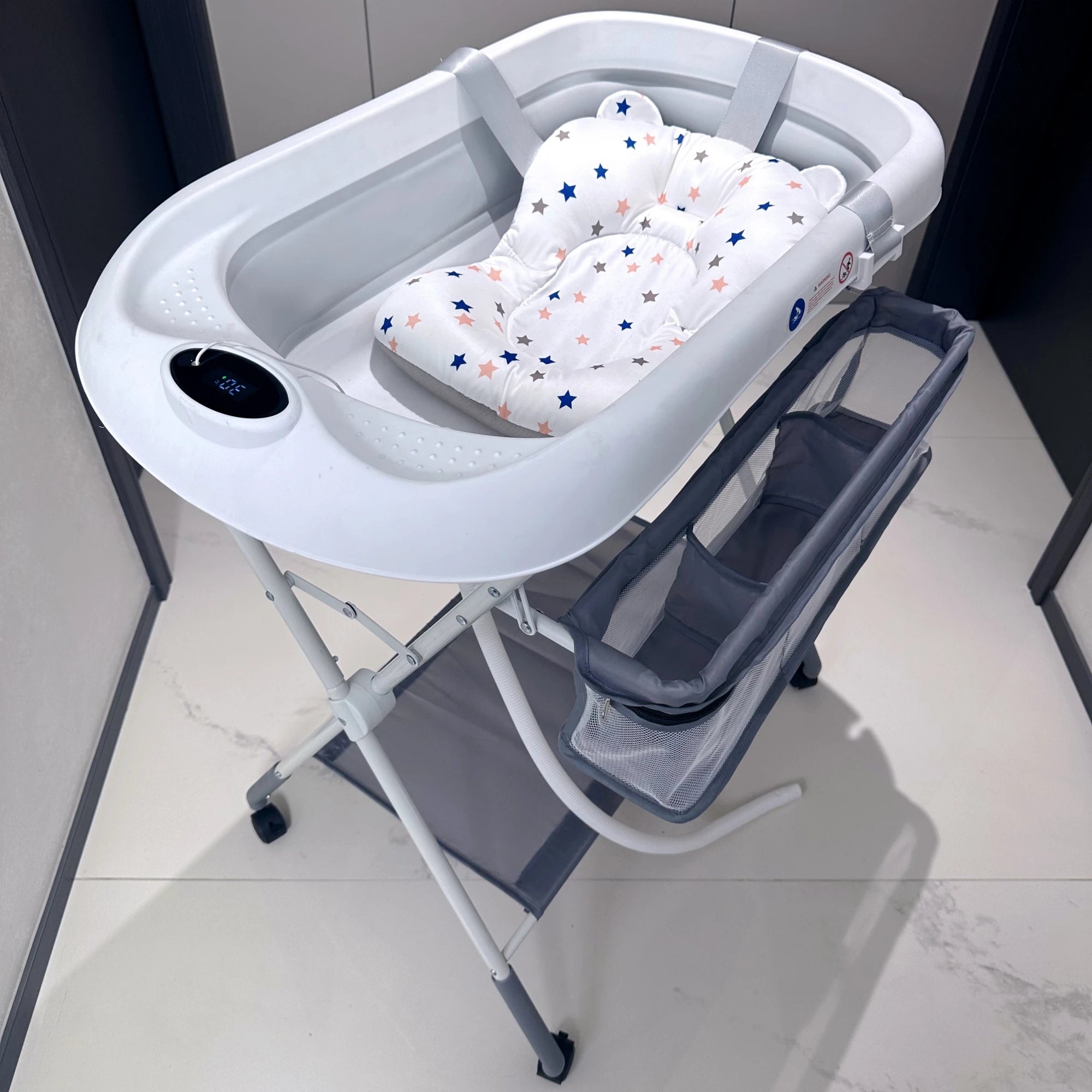 2in1 Folding Baby Changing Table and Bathtub