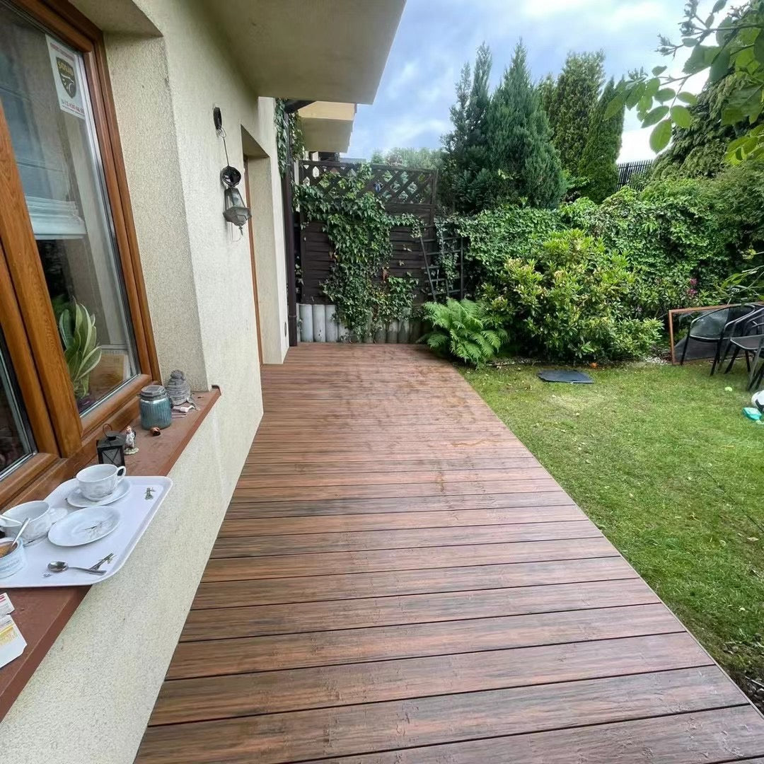 Outdoor composite wood flooring for gardens and swimming pools 