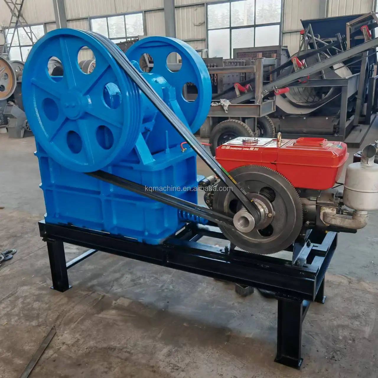 Small Mini Portable Diesel Engine Pe Mobile Iron Gold Ore Granite Stone Rock Crushing Primary Jaw Crusher Machine Price for Sale