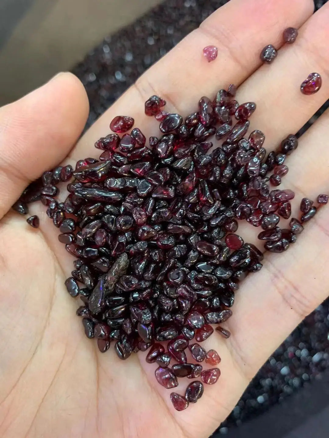 Red Quartz Stone Polished 100g Energy Decoration