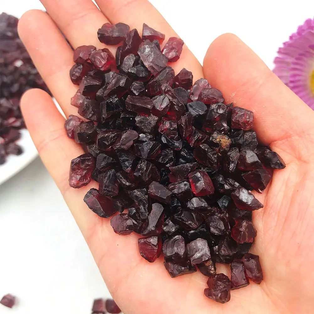 Rough Garnet for Home Decoration &amp; Feng Shui