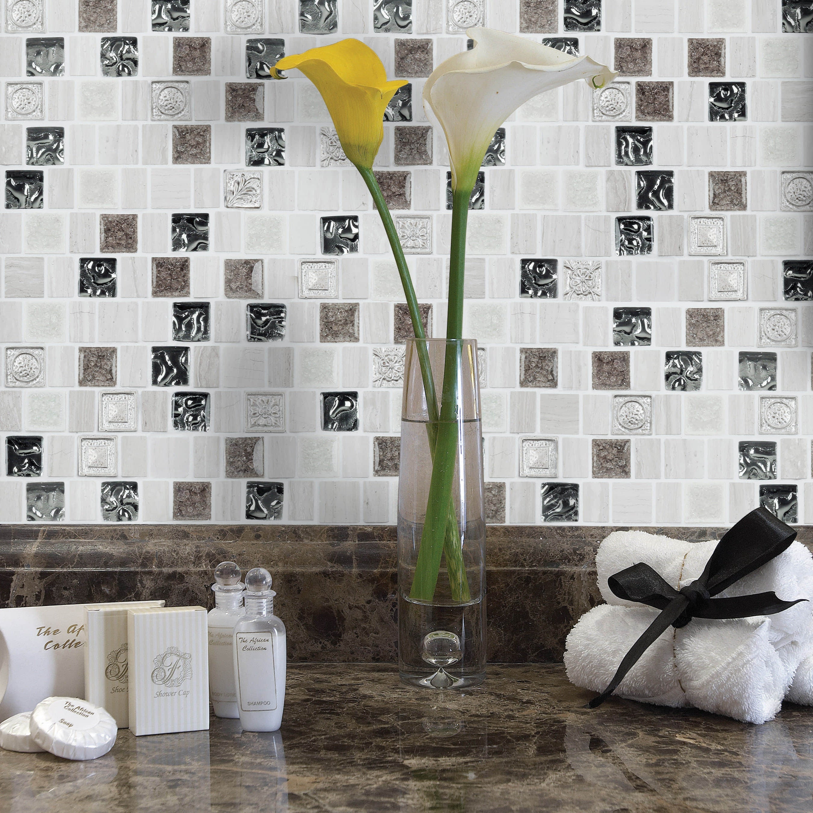Popular 15/23x23x8mm polished crystal glass &amp; resin mosaic tiles 