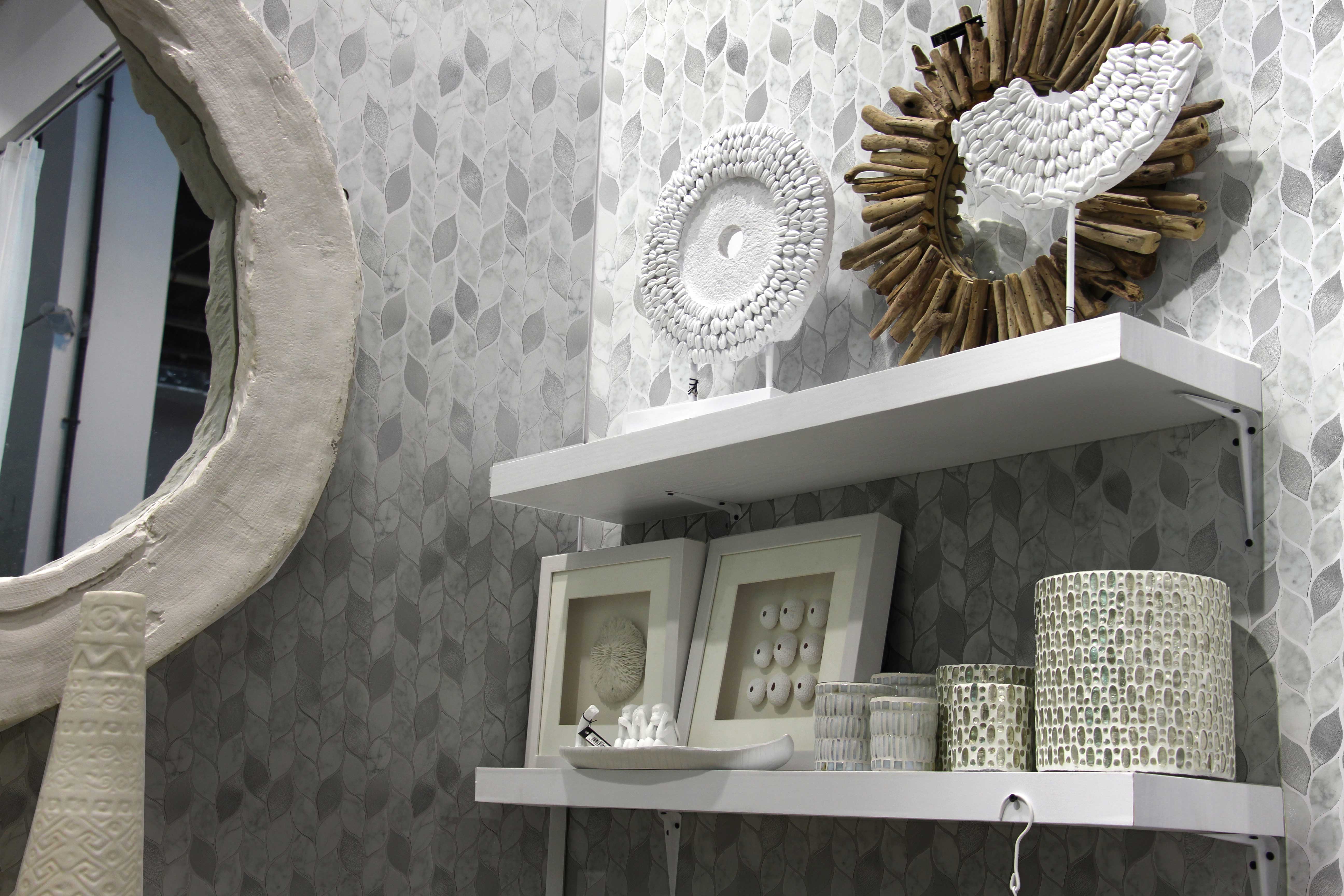 Exquisite white stone wall decoration mosaic tiles, marble style, small leaves, mixed metal, wholesale China 