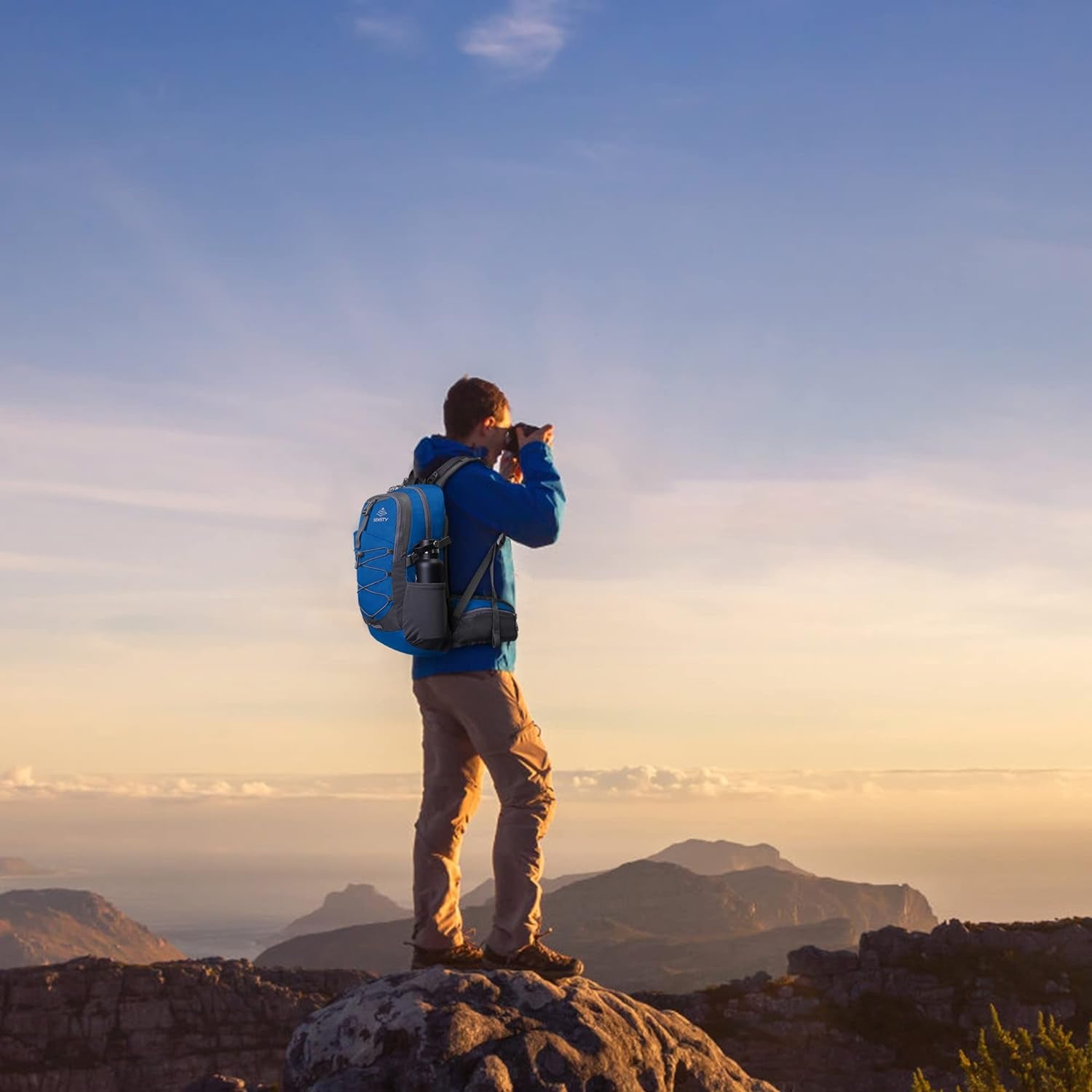 18L Mountaineering Backpack with Water Tank &amp; Trekking Pole Hook