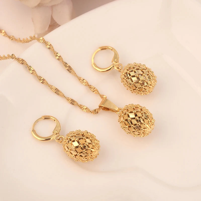 Beautiful Round Gold Jewelry Set for Women's Wedding Party