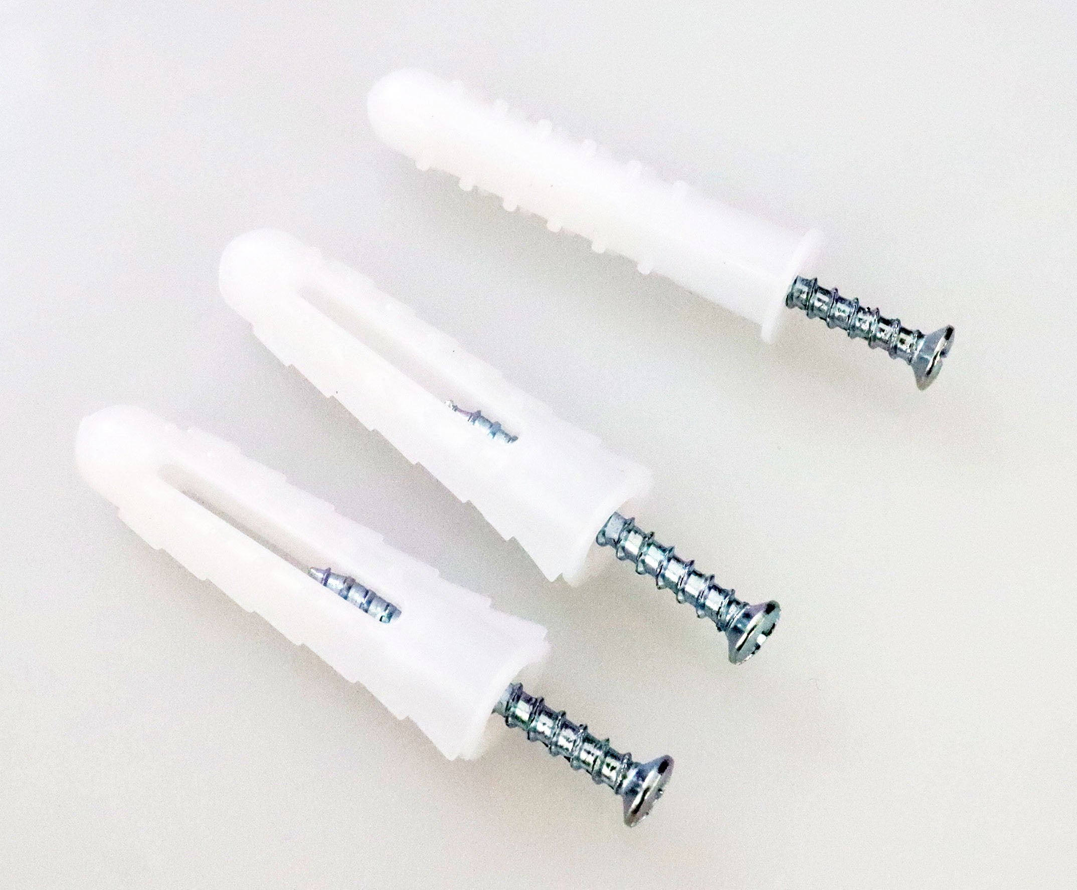 High quality nylon plastic expansion bolt, made in China, for plasterboard wall 