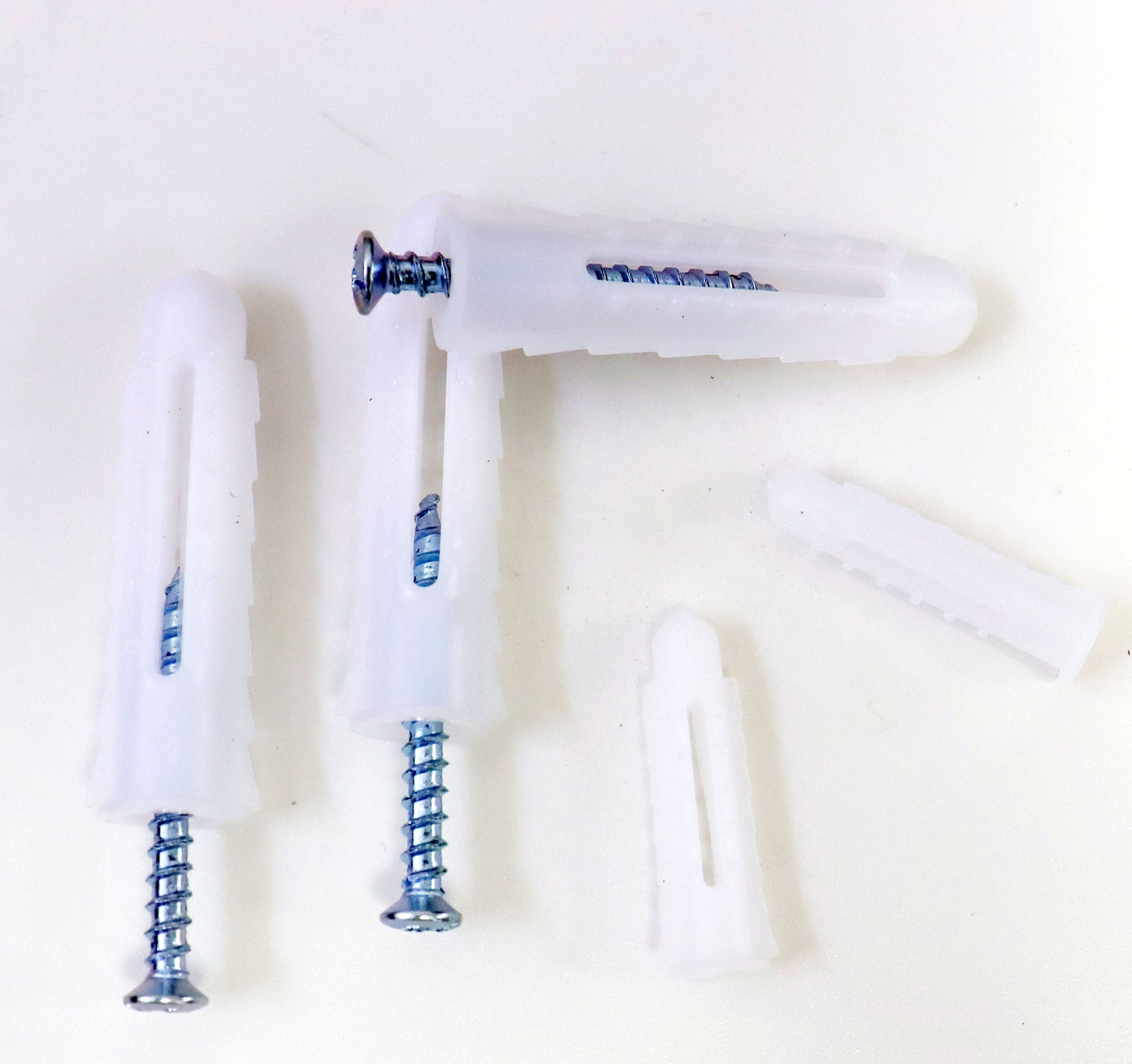 High quality nylon plastic expansion bolt, made in China, for plasterboard wall 