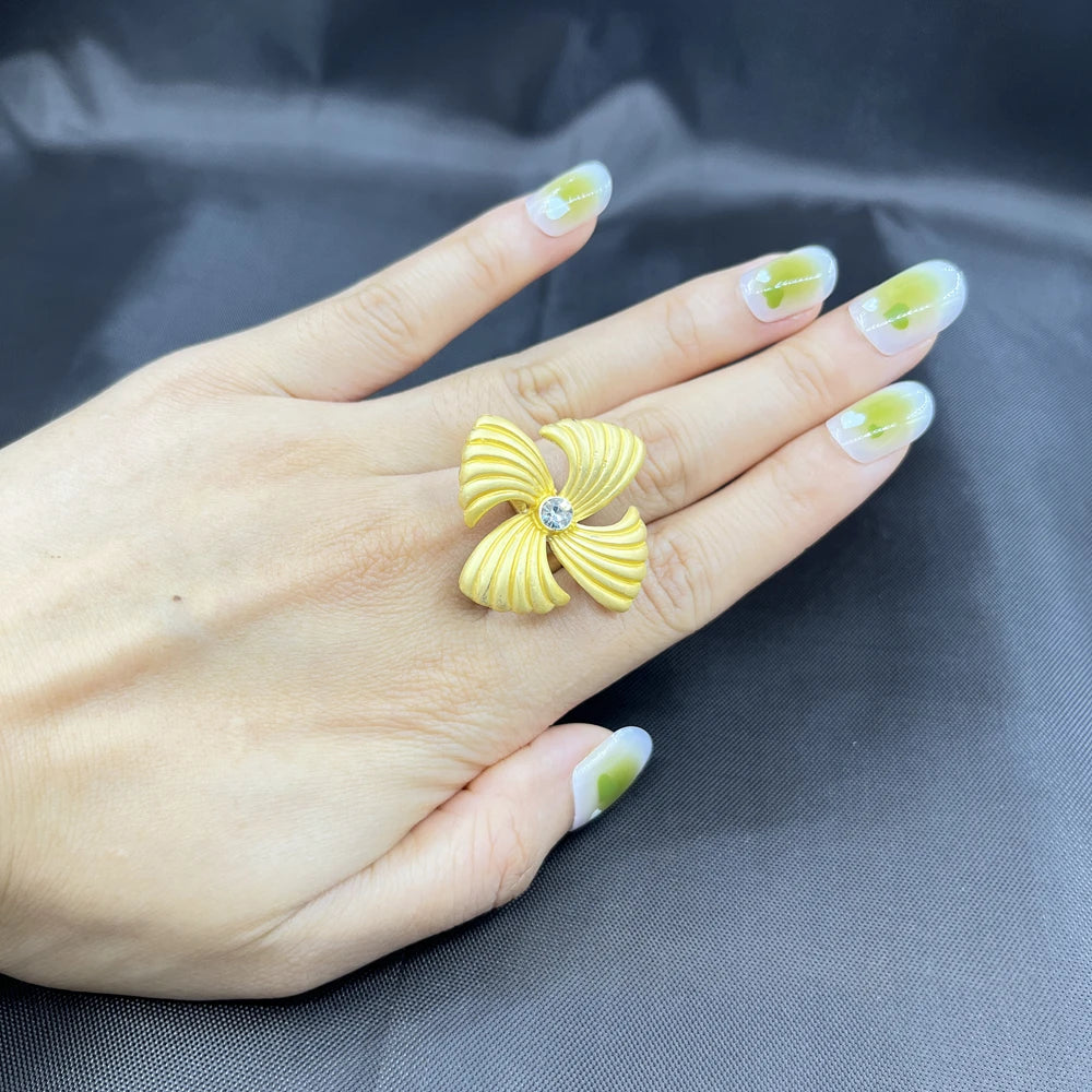 Nhẫn Hoa Mạ Vàng 18K Đính Đá Cao Cấp Zhuerrui - Daisan Mart