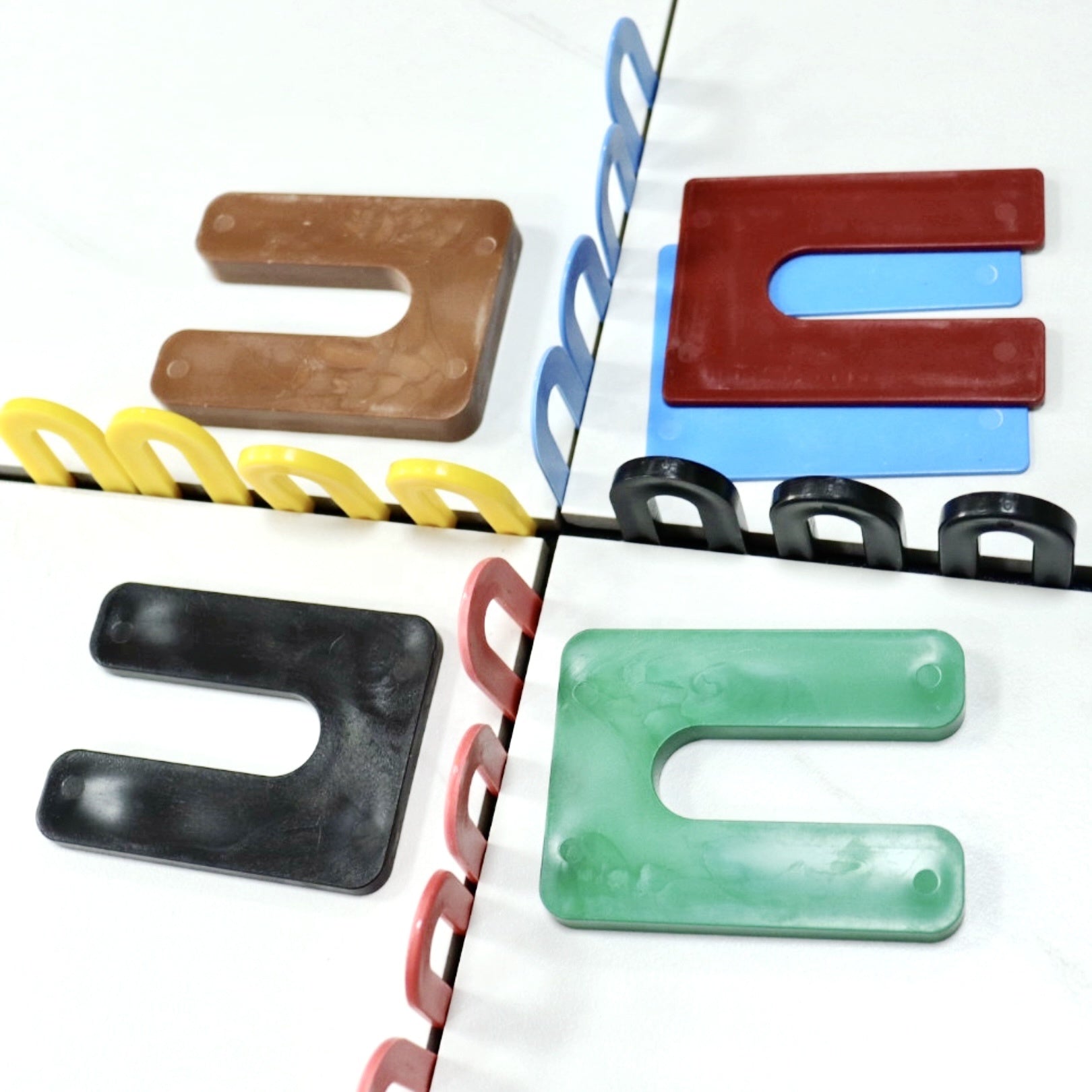 High quality U-shaped plastic cushion with modern design 