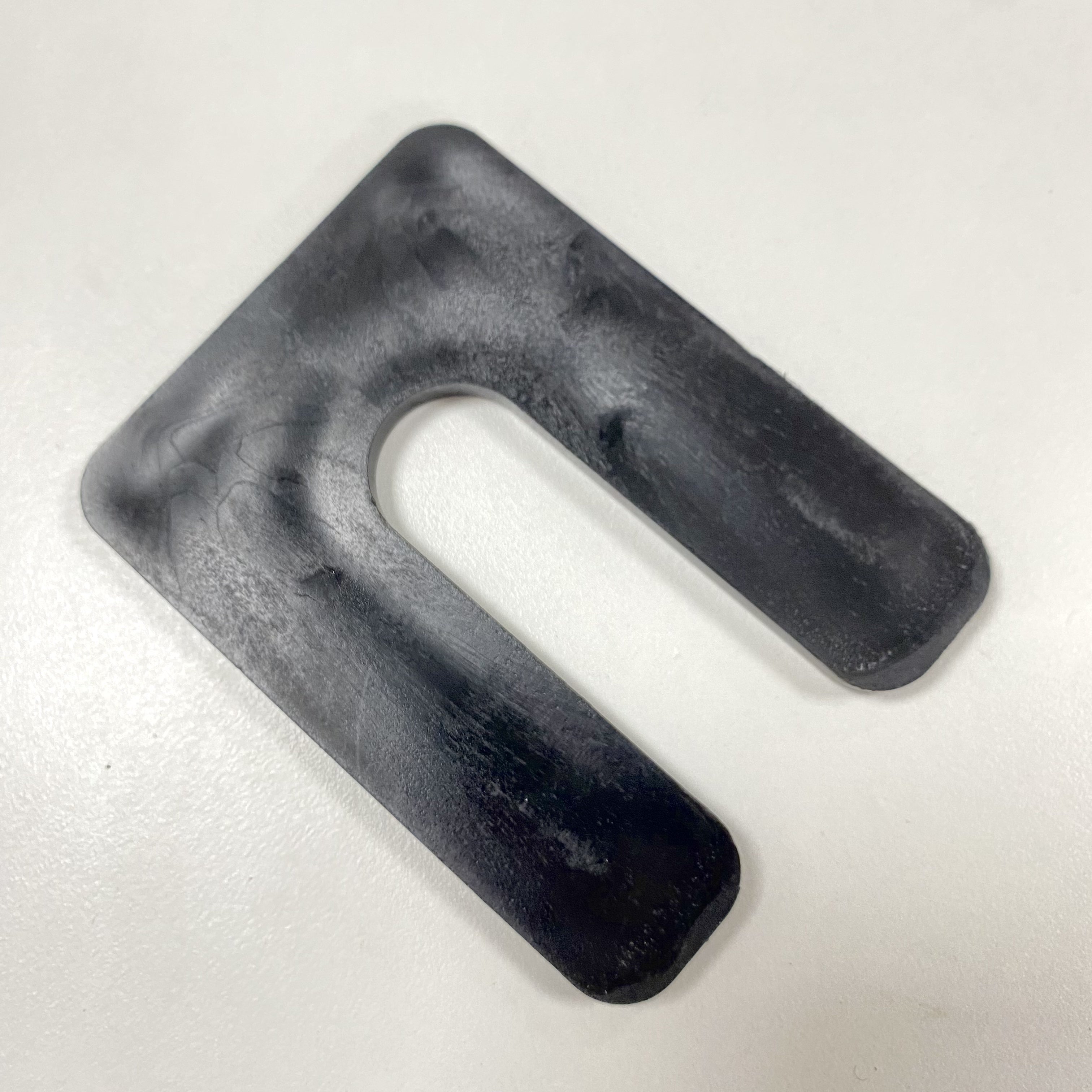100 pieces/pack 1/8 inch 1/16 inch Horseshoe Plastic Lock for Window 