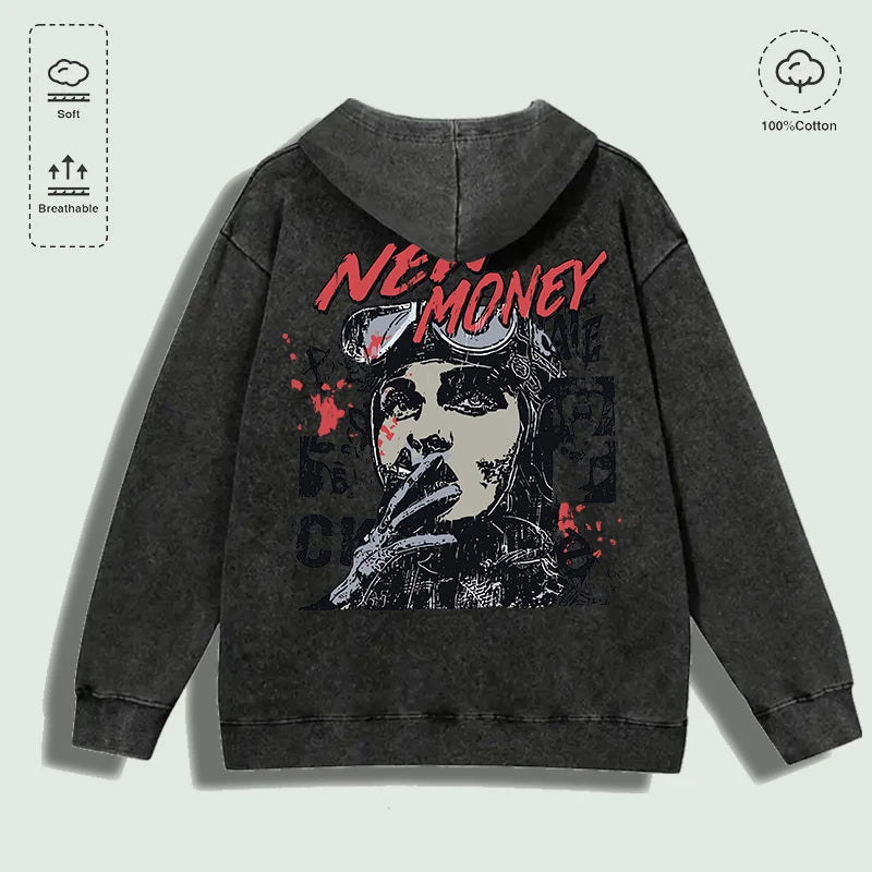 Áo hoodie đen in hình nghệ thuật khuôn mặt, chữ đỏ "NEW MONEY", chất liệu mềm, thoáng khí.
