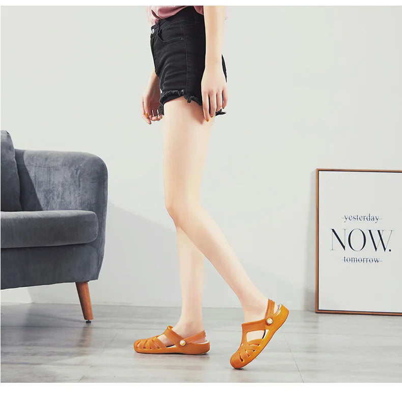 Dép Sandal Nữ Mùa Hè Thoải Mái Màu Kẹo PVC Bãi Biển