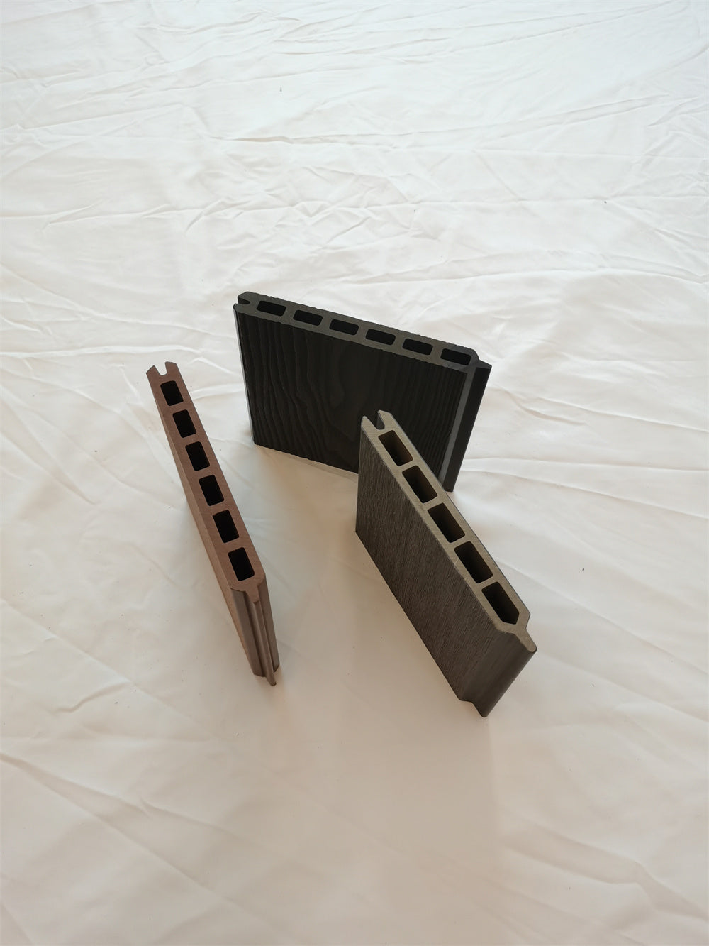 Composite wood fence gate is easy to install, privacy for garden 