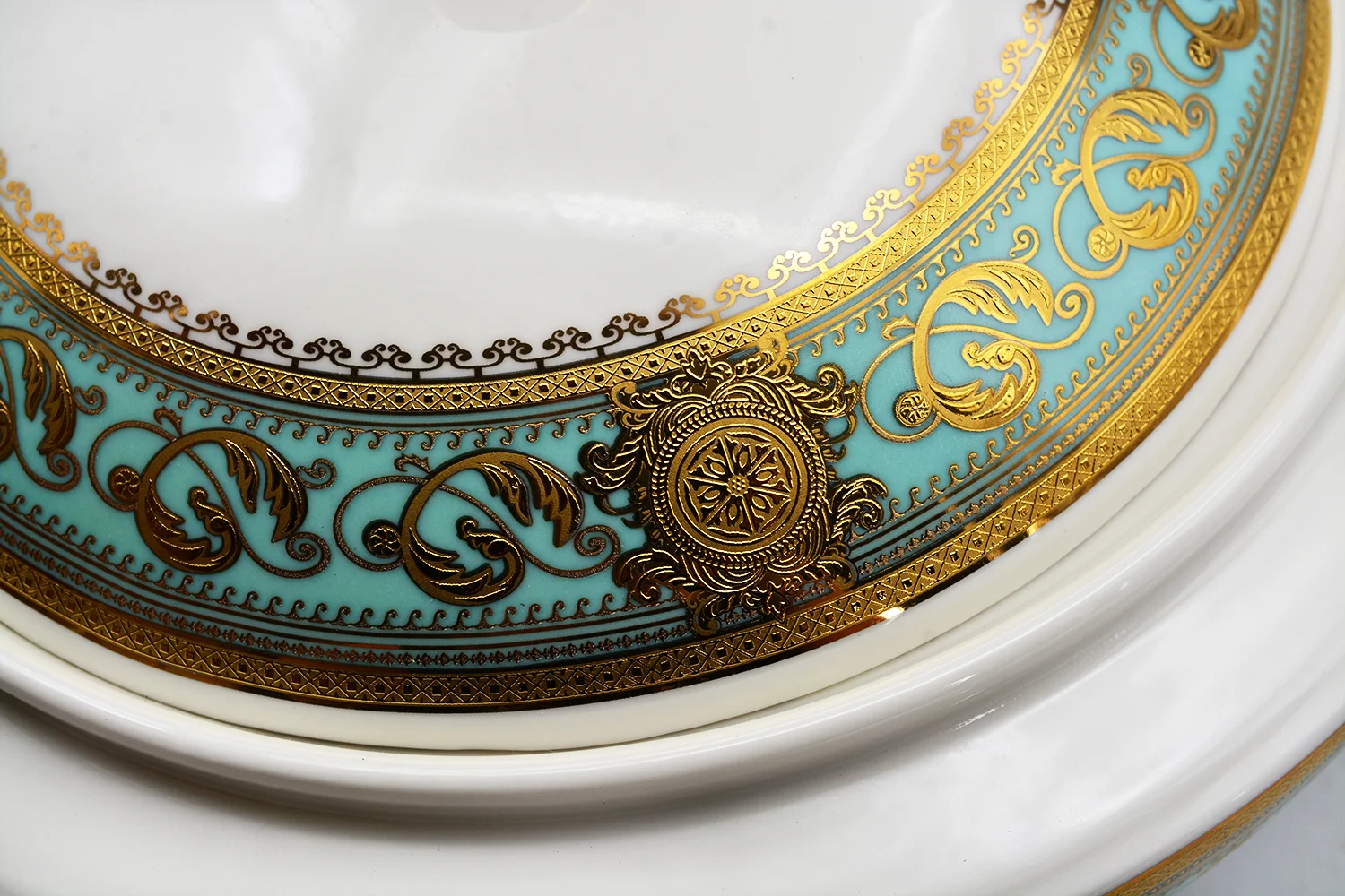 Bộ 24 Ly Tách Hoạ Tiết Vàng Sang Trọng Uống Trà