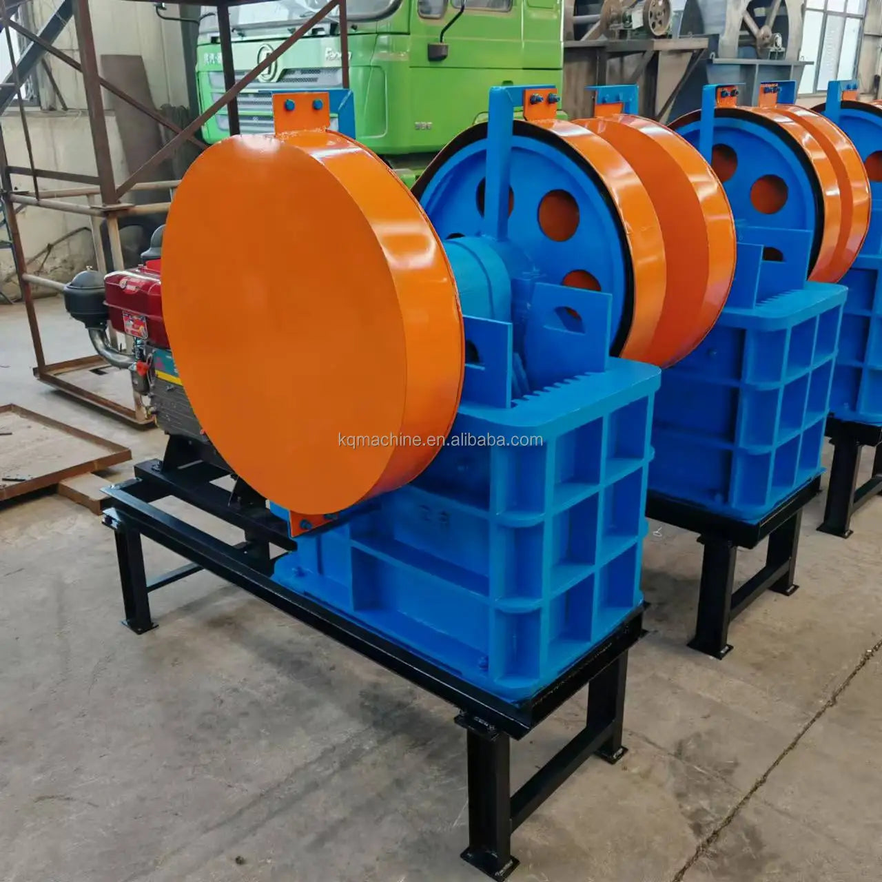 Small Mini Portable Diesel Engine Pe Mobile Iron Gold Ore Granite Stone Rock Crushing Primary Jaw Crusher Machine Price for Sale