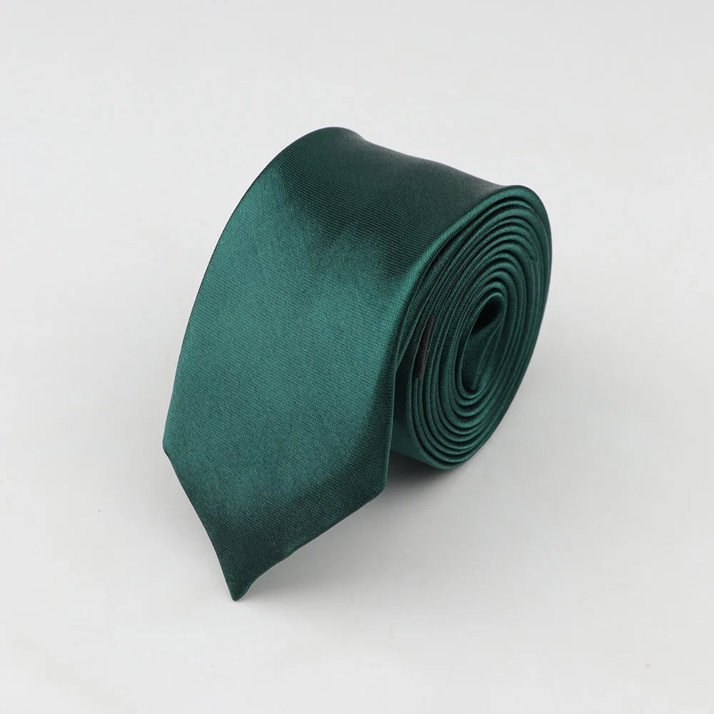 Cà vạt nam thời trang, màu sắc đa dạng, chất liệu polyester - Daisan Mart