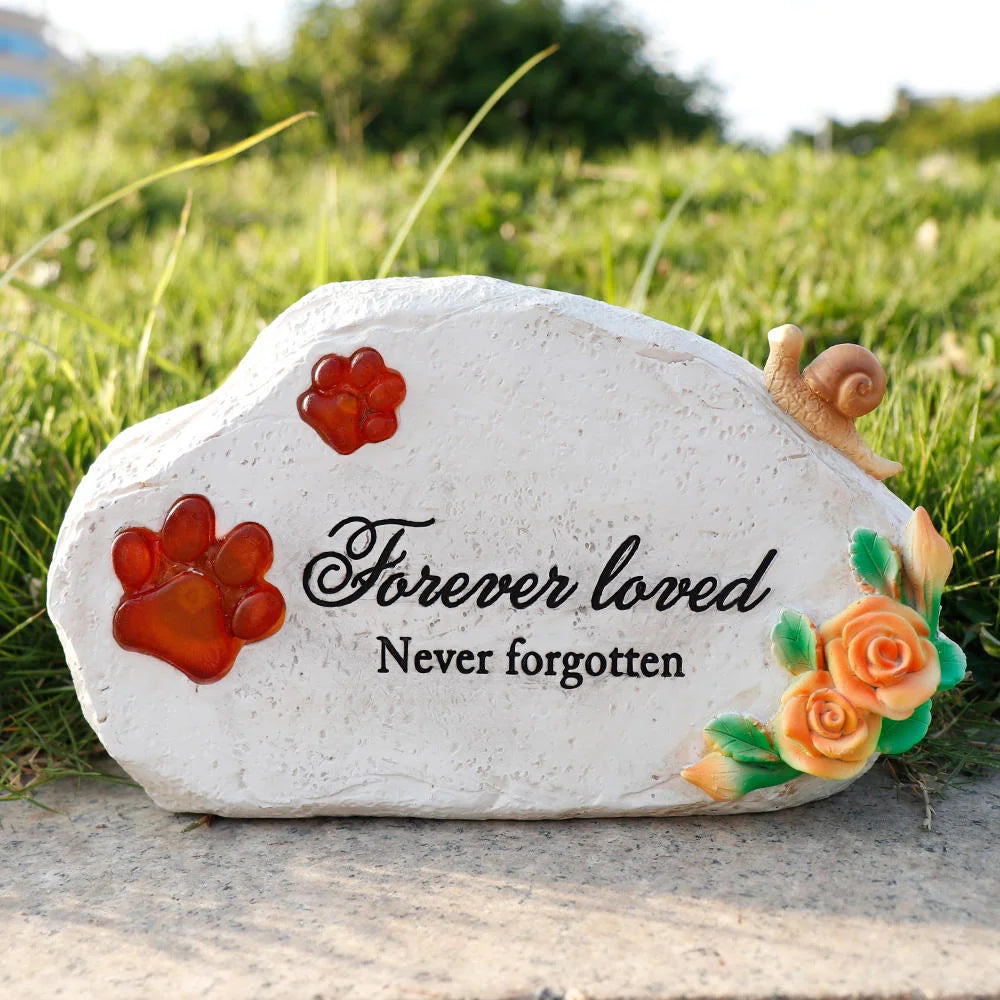 Anime-Themed Pet Memorial Resin Stone Decorative Garden Plaque with Painted Animal & Art Design Commemorative Display