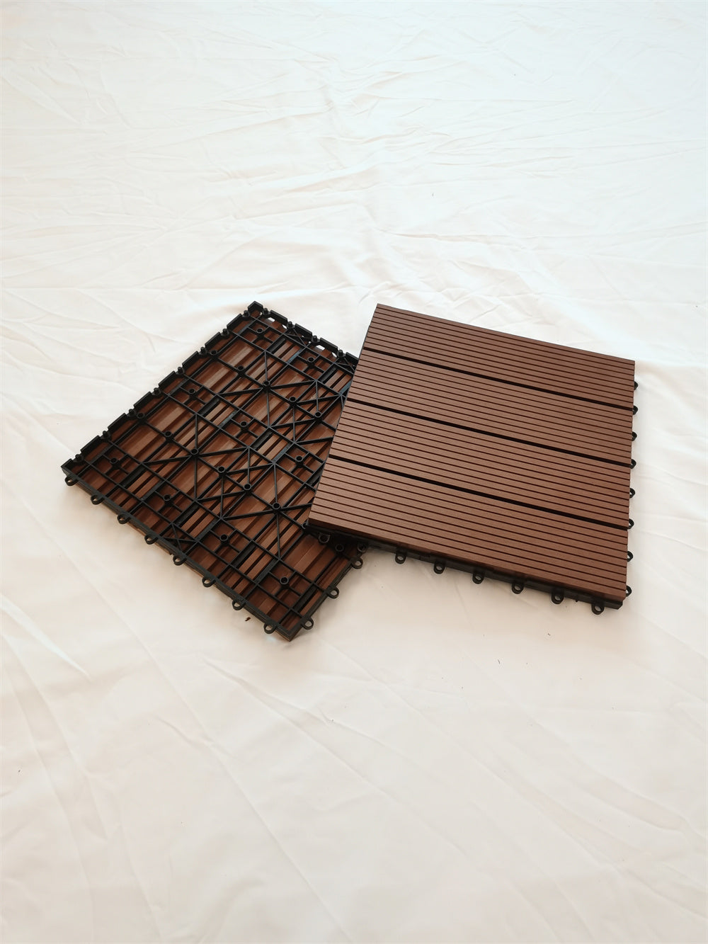 Modern durable, waterproof wood plastic outdoor flooring ruler, walnut, teak, maple color 