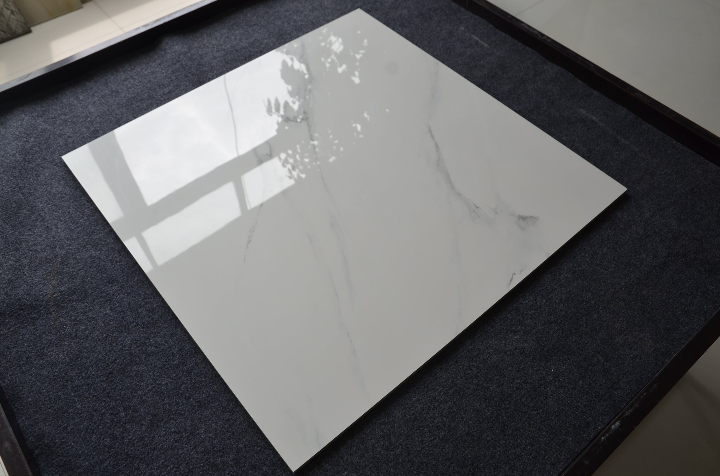 White Marble Floor Tiles Factory Price Apartment