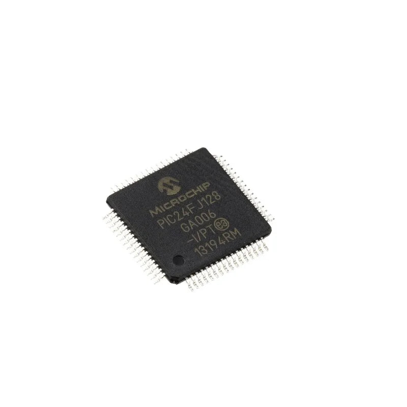 Chip vi xử lý màu đen với chân kim loại, nền trắng.
