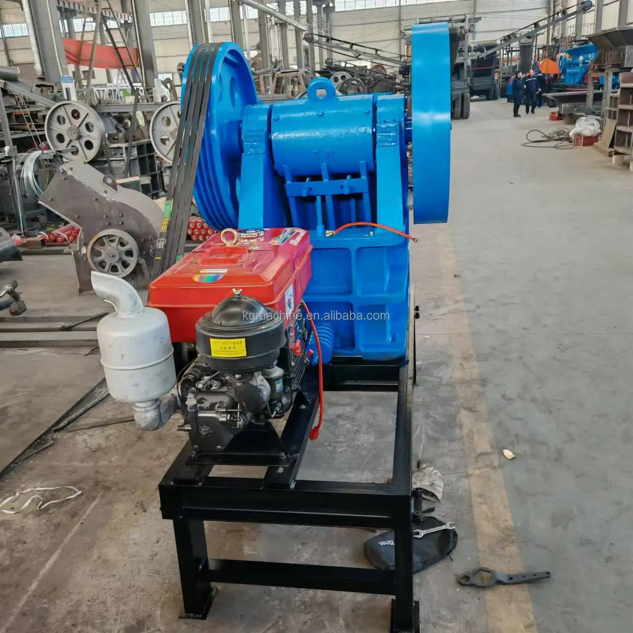 Small Mini Portable Diesel Engine Pe Mobile Iron Gold Ore Granite Stone Rock Crushing Primary Jaw Crusher Machine Price for Sale