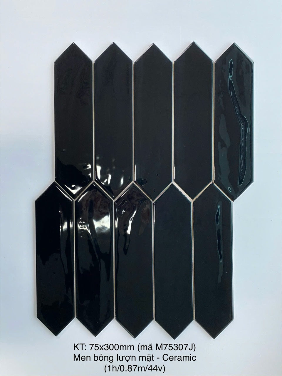 Black arrow tile, size 75x300mm, code M75307J (1h/0.87m/44v)