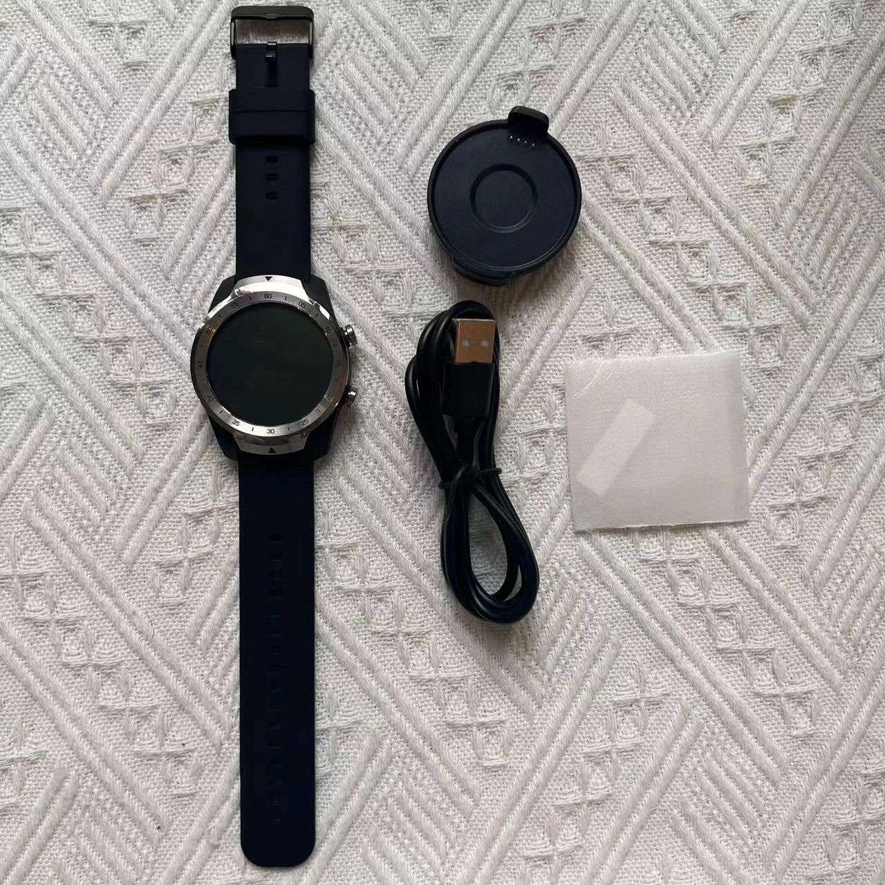 Đồng hồ thông minh Ticsmart Pro GPS cho nam - Hàng tân trang