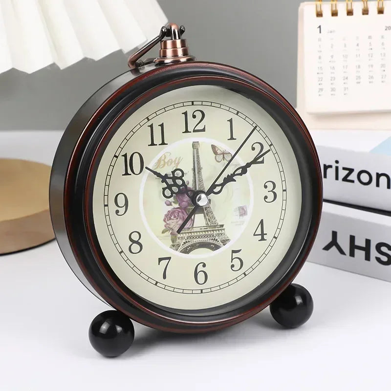 Đồng hồ báo thức treo tường vintage kim loại siêu tĩnh - Daisan Mart