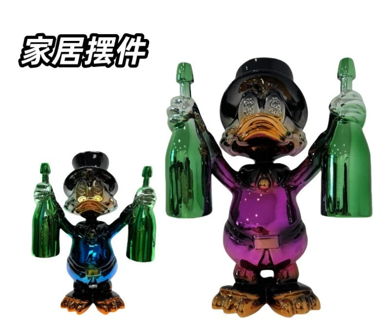 Modern Plastic Sculptures - Luxurious and Stylish