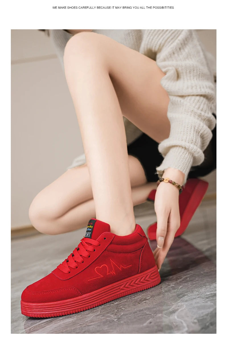 Giày Thêu Tim Đỏ Unisex - Thời Trang Thoáng Khí