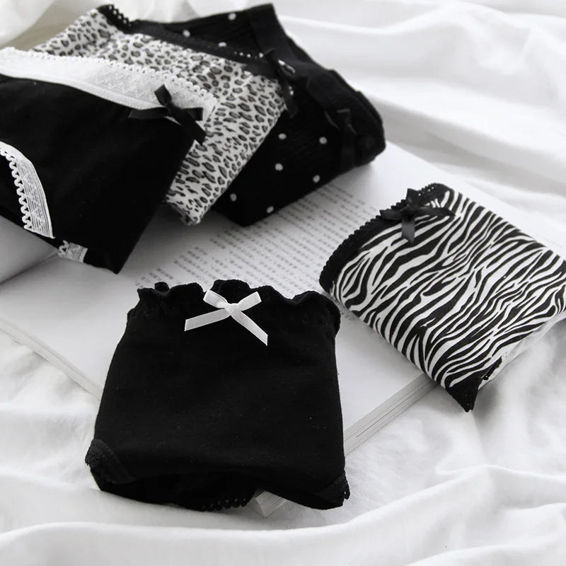 Women's Cotton Panties - White Lace, Seamless, 5 Pieces