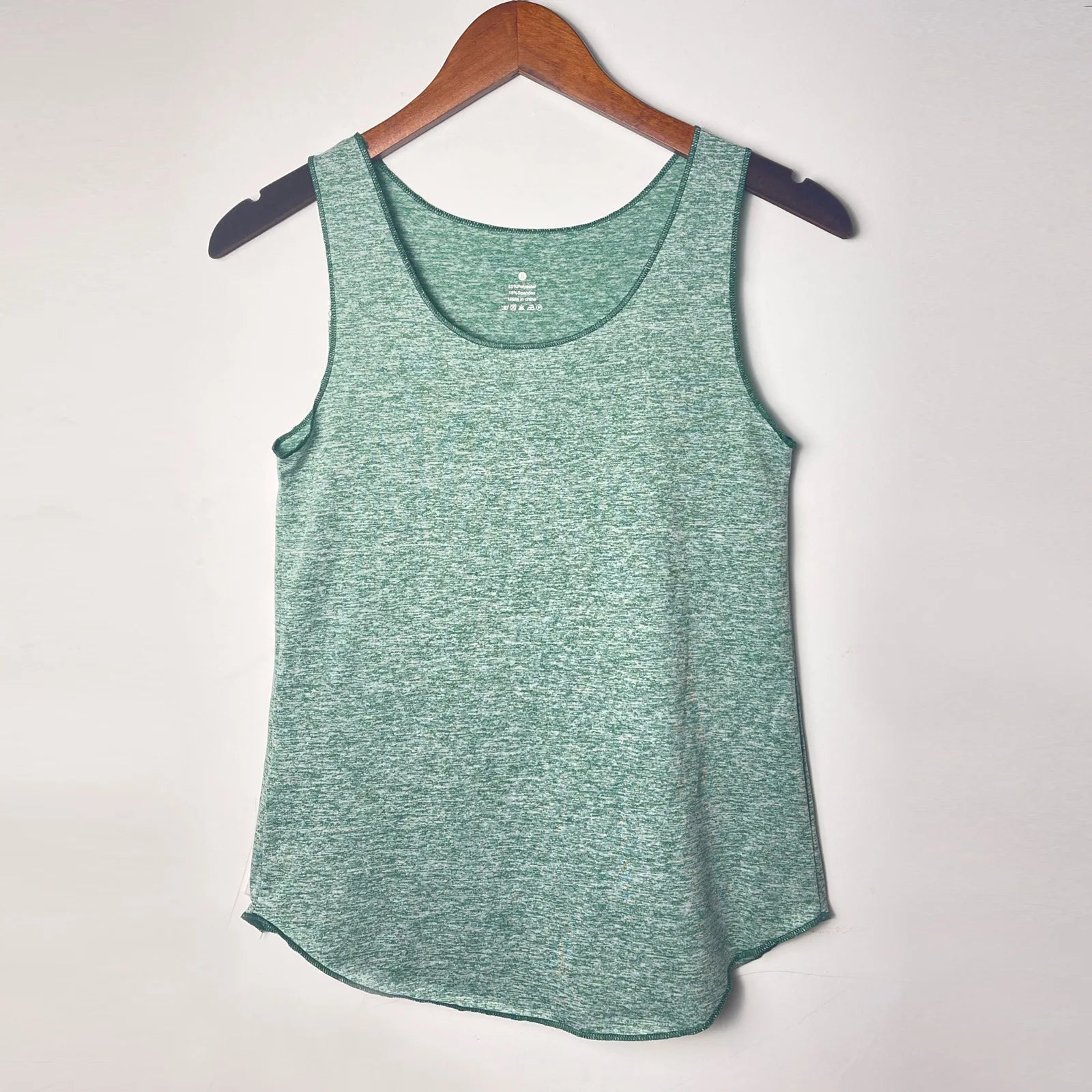 Áo Tank Tập Gym Nữ Thoáng Khí Sexy Không Tay - Daisan Mart