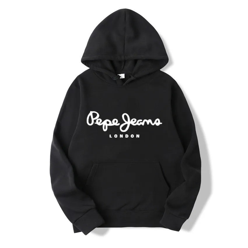 Áo hoodie đen có chữ trắng "Pepe Jeans London" ở giữa ngực, thiết kế đơn giản.