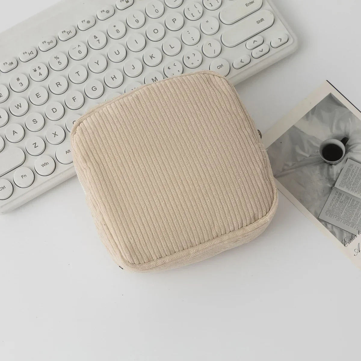 Fashion Makeup Lipstick Sanitary Napkins Case Mini Cosmetic Storage Pouch Women Corduroy Ins Travel Organizer Bags Small Pouch