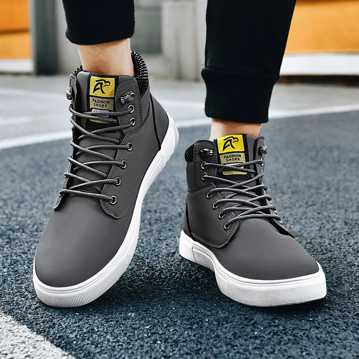 Men's Breathable High-Top Surfing Sneakers