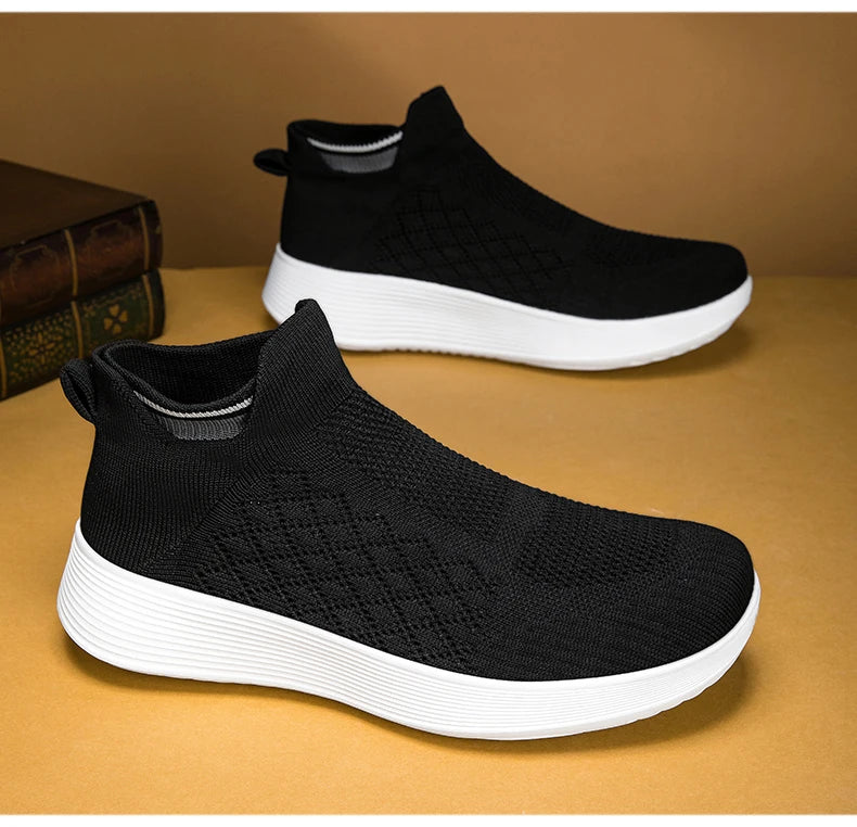 Men's and Women's Breathable Mesh Fashion Sports Shoes