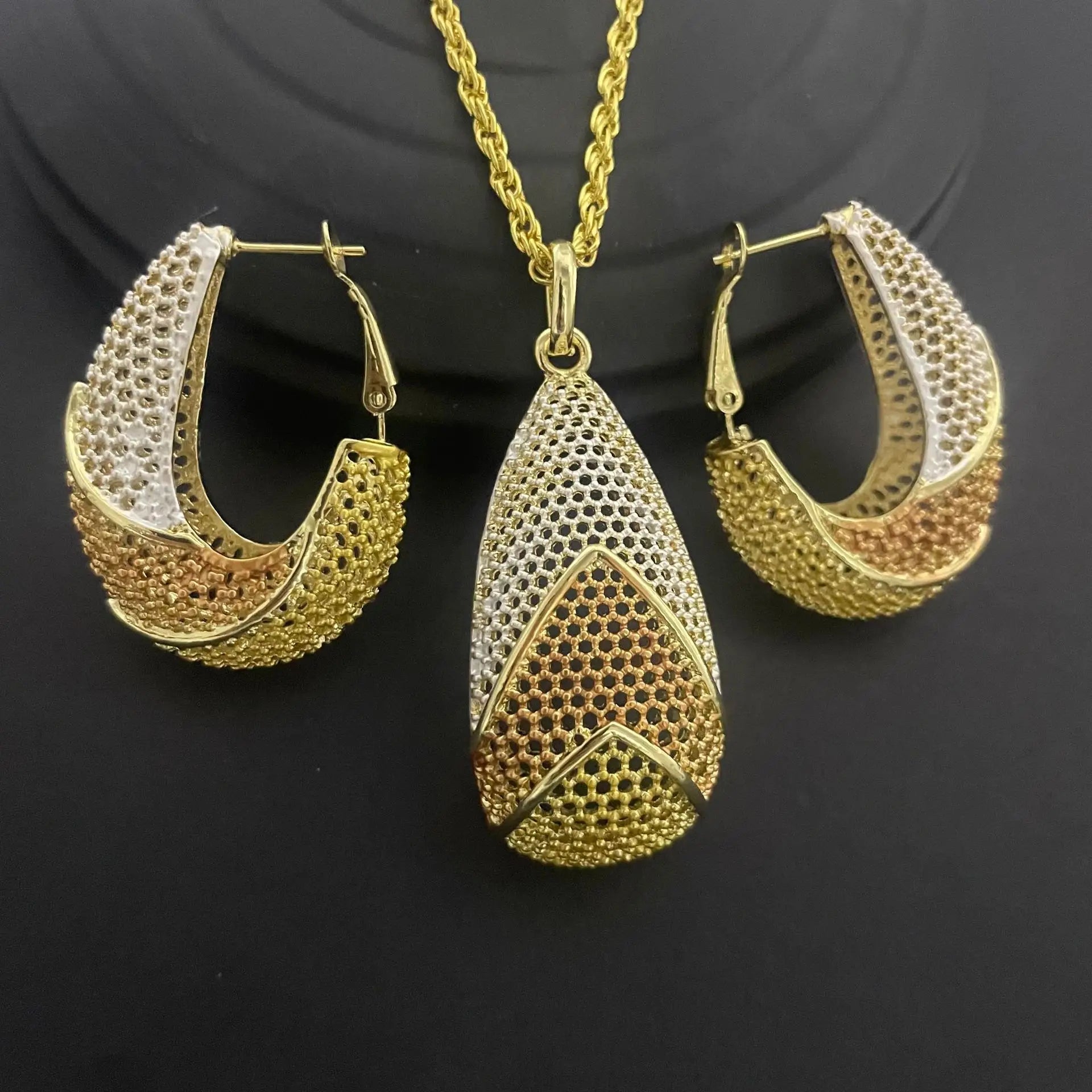 24K Dubai Jewelry Set: Gold Earrings &amp; Necklace