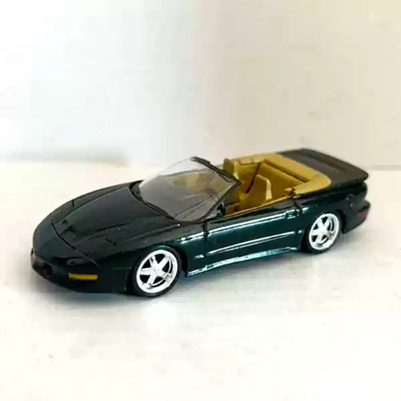 Mô Hình Xe Ranger 1984 1:64 Xanh Trắng - Quà Tặng Độc Quyền - Daisan Mart