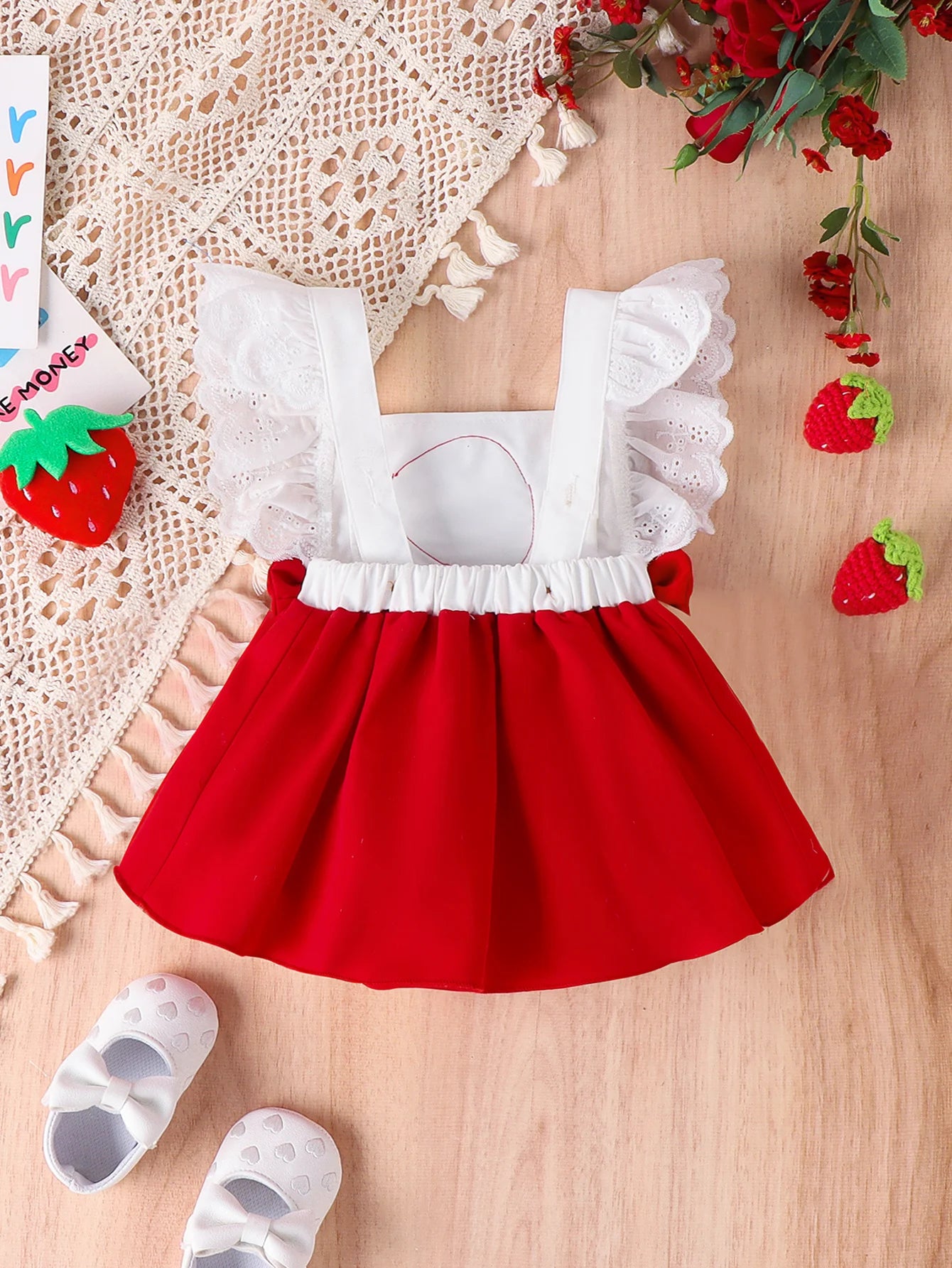 Đầm Dâu Tây Bé Yêu - Mềm Mại & Thoải Mái - Daisan Mart