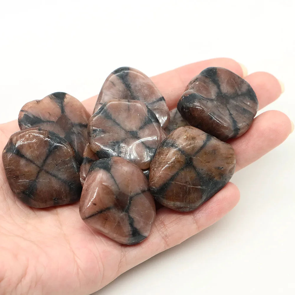 Natural Quartz Stone for Aquarium and Home Decoration