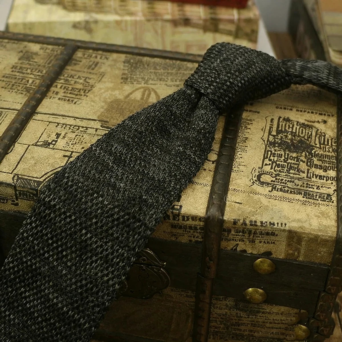 2025年新款青年條紋羊毛領帶，男女皆宜，適合參加派對