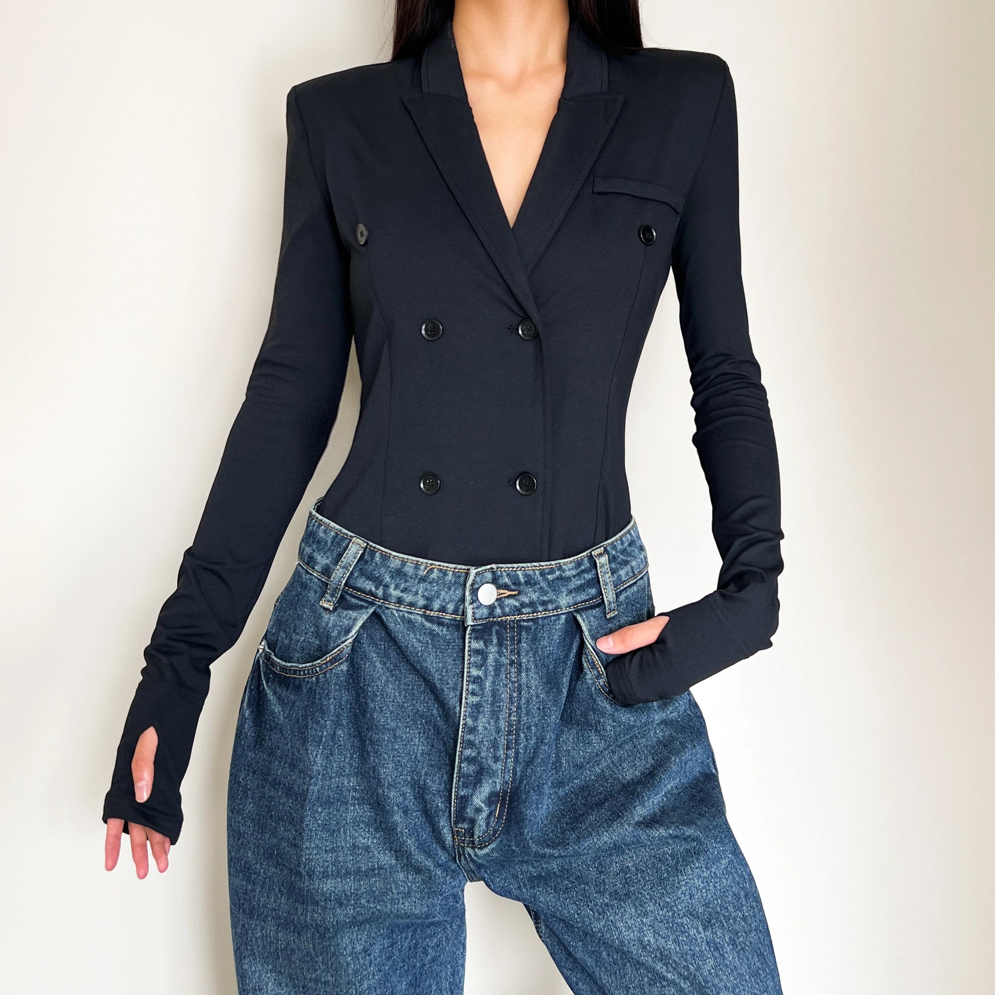 Body Đen Nữ Retro 2025 Tay Dài Cổ Vest Quyến Rũ - Daisan Mart