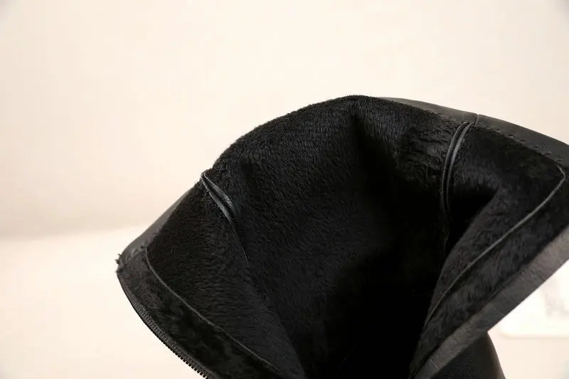 Plus Size Stretchy High Heels Black and White