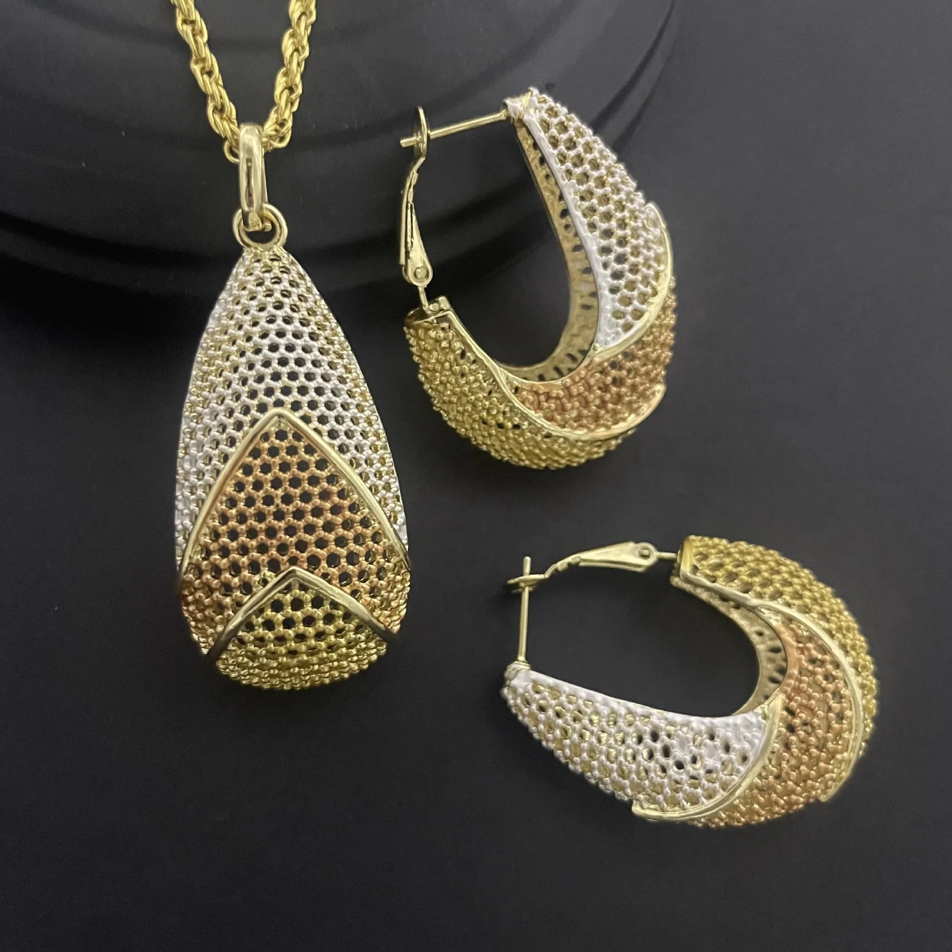 24K Dubai Jewelry Set: Gold Earrings &amp; Necklace