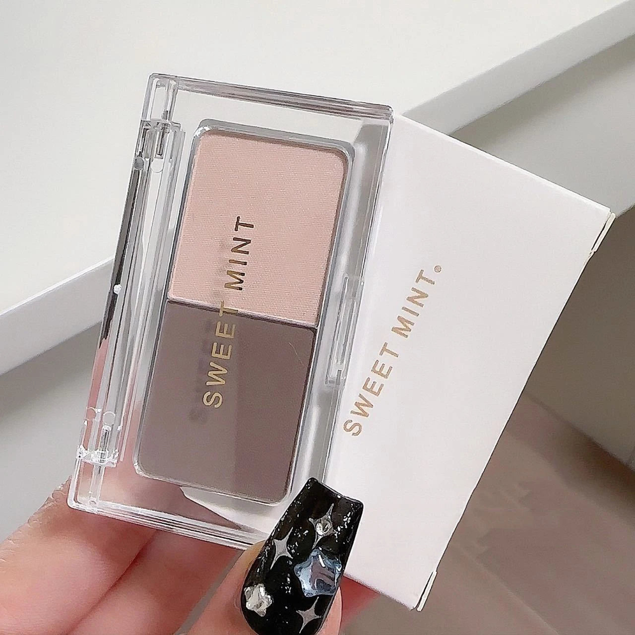 Two Colors Grey Nose Shadow Powder Matte Highlighting Contouring Platter Cheek Side V Face Matte Sculpting 2 in 1 Makeup Palette